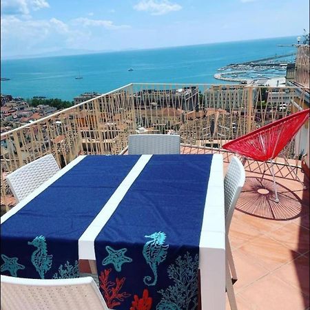 Ti Racconto Il Mare Apartment Salerno Luaran gambar