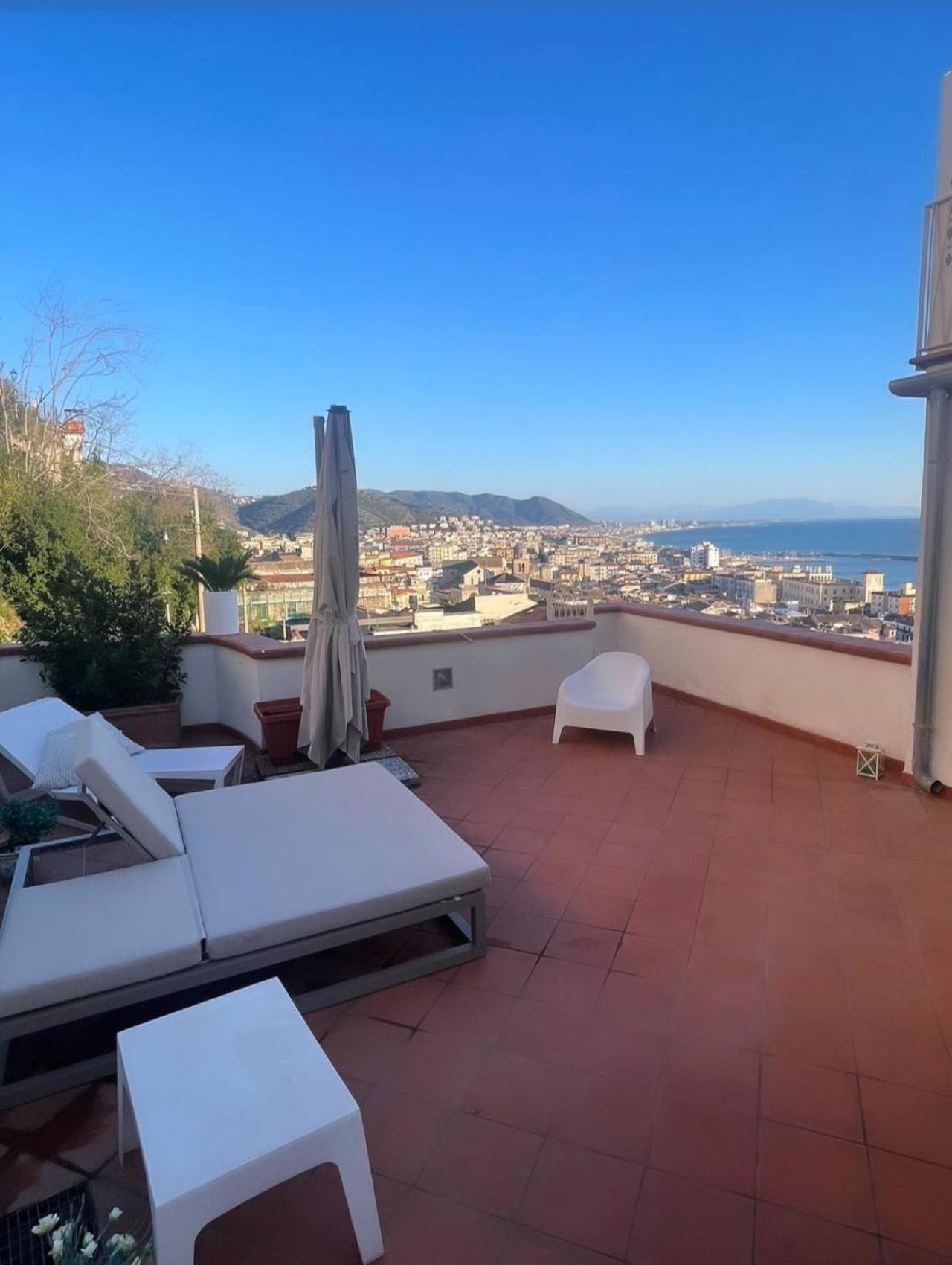 Ti Racconto Il Mare Apartment Salerno Luaran gambar