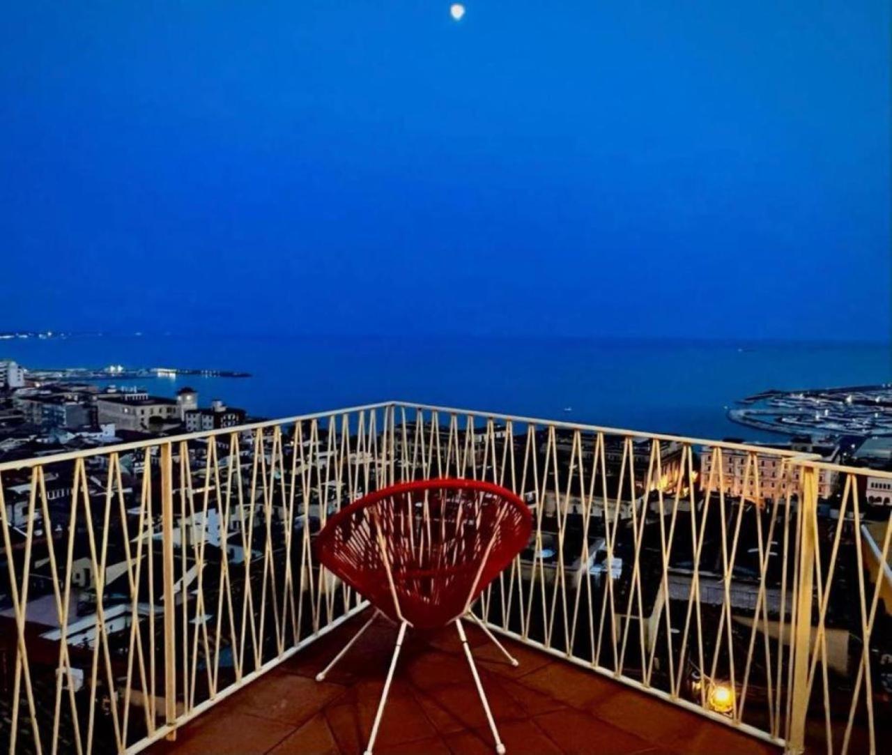 Ti Racconto Il Mare Apartment Salerno Luaran gambar